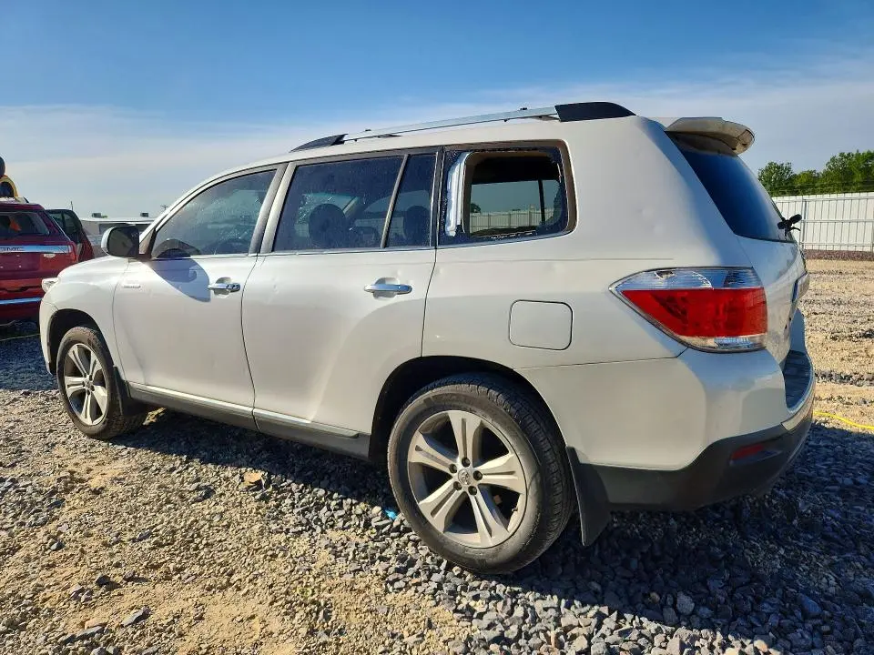 2013 TOYOTA HIGHLANDER LIMITED  