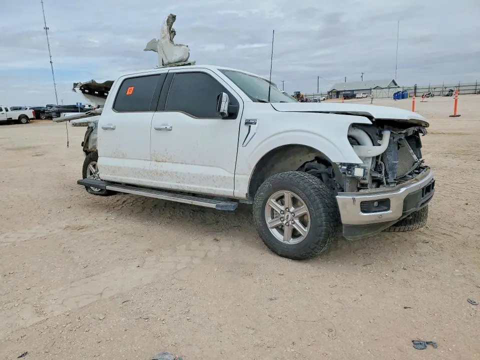 2024 FORD F150 XLT  