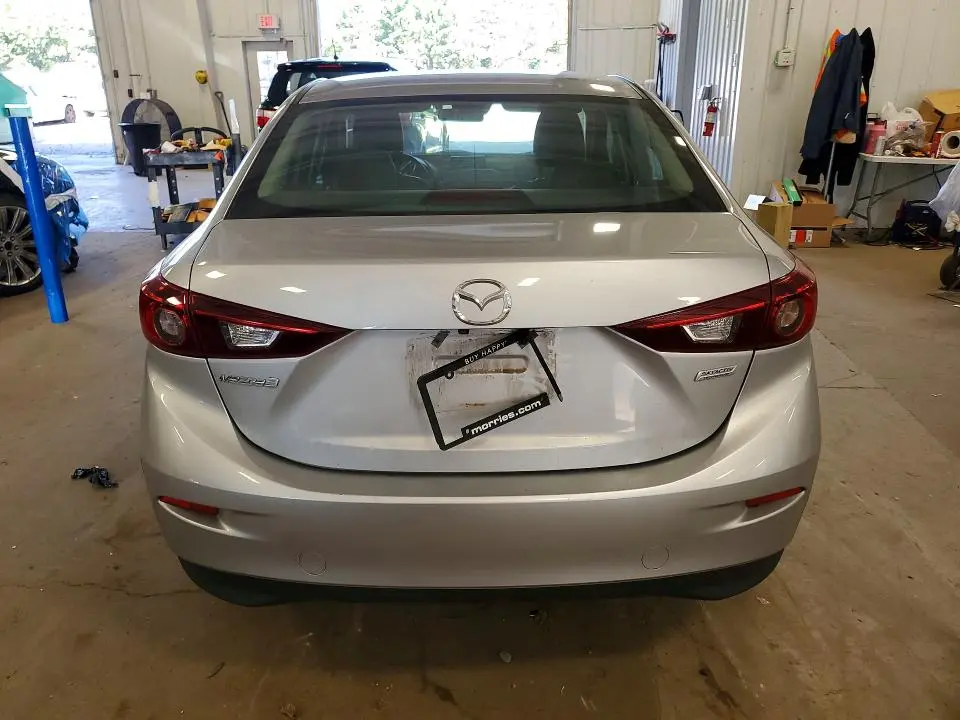 2017 MAZDA 3 TOURING  