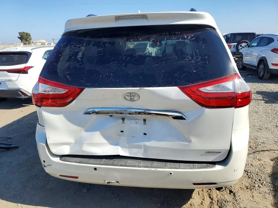 2015 TOYOTA SIENNA LIMITED 7-PASSENGER  