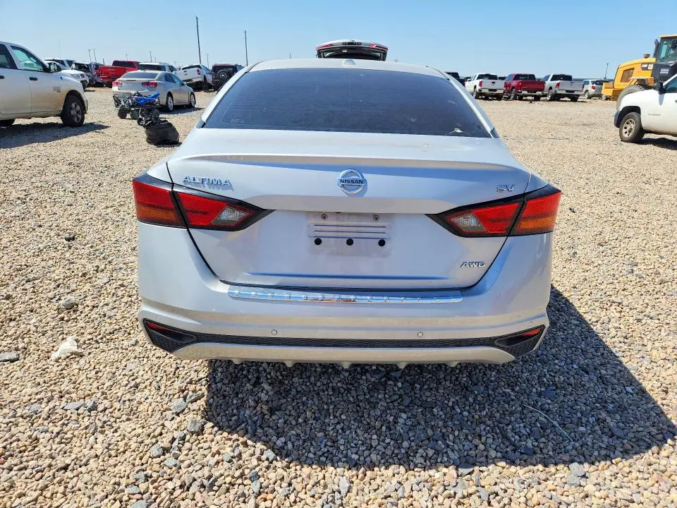 2021 NISSAN ALTIMA SV  