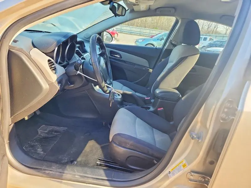 2013 CHEVROLET CRUZE LS  