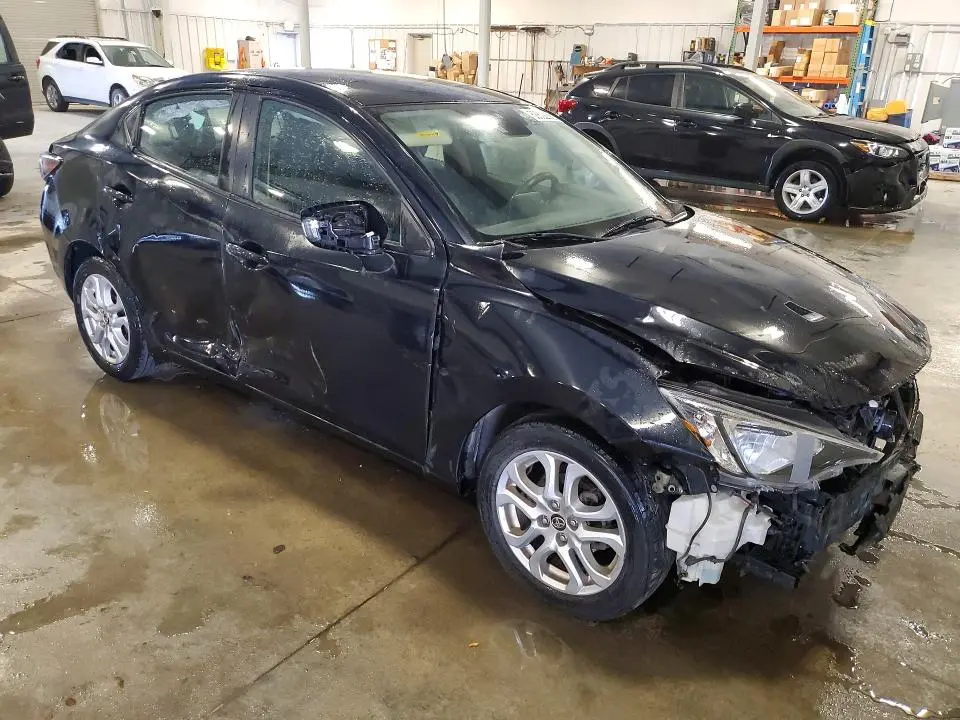 2017 TOYOTA YARIS IA BASE  