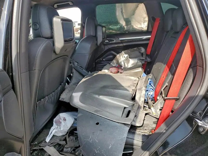 2012 PORSCHE CAYENNE   
