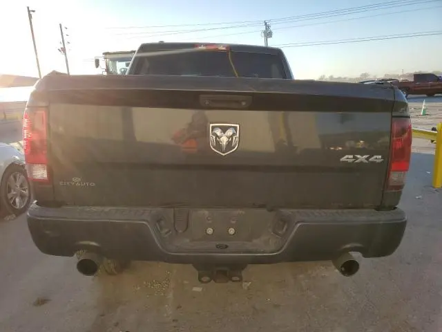 2015 RAM 1500 ST