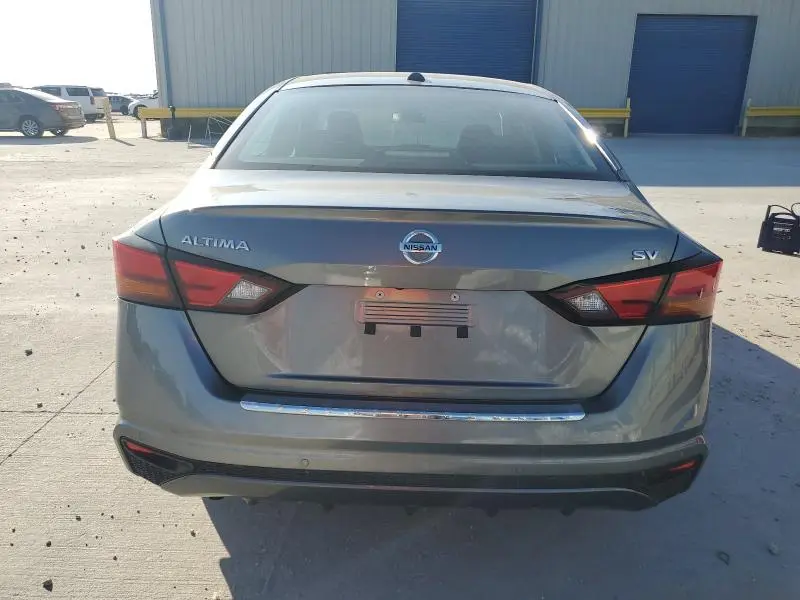 2022 NISSAN ALTIMA SV  