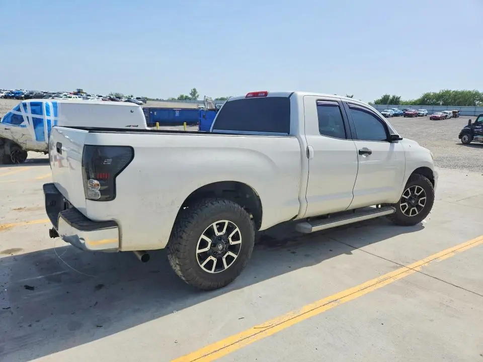 2011 TOYOTA TUNDRA DOUBLE CAB SR5  