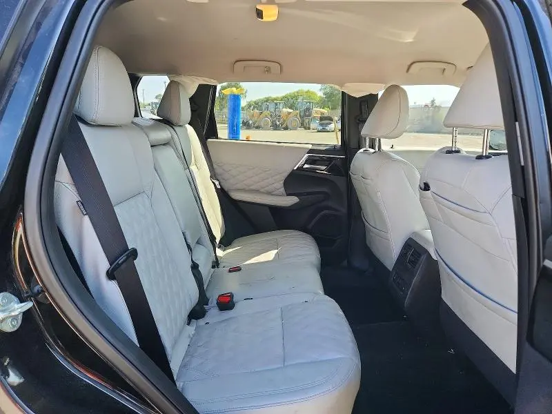 2024 MITSUBISHI OUTLANDER SEL  