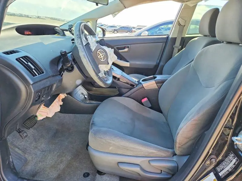 2013 TOYOTA PRIUS TWO  