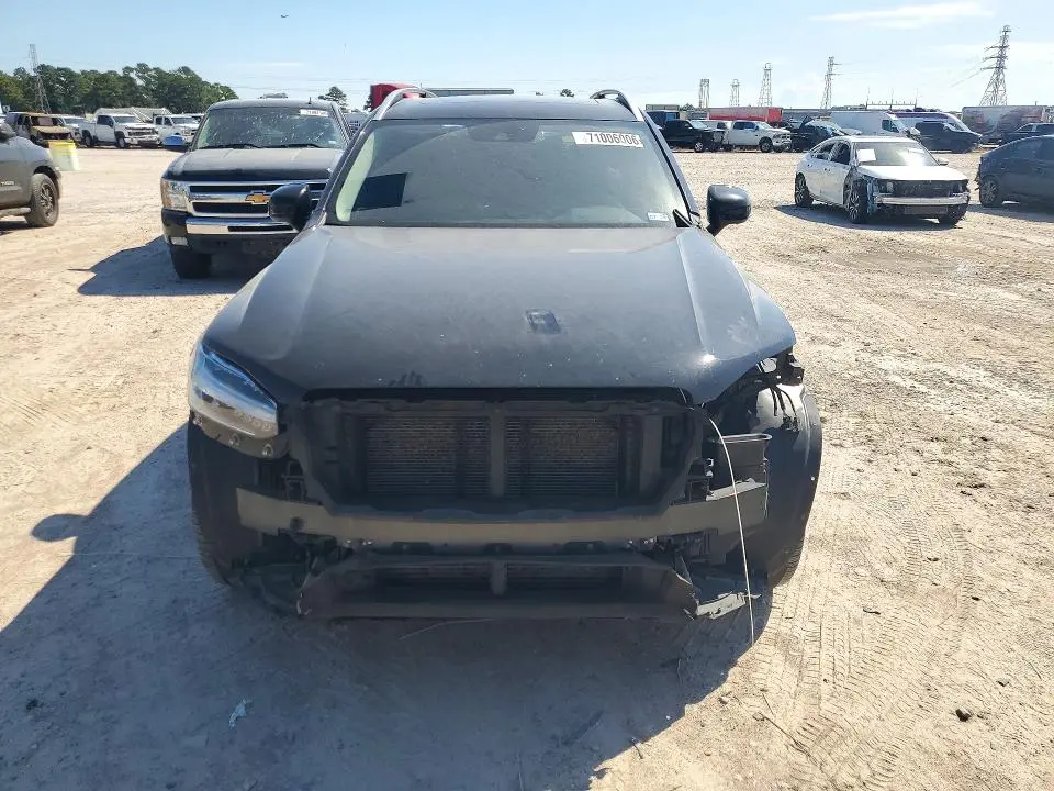 2016 VOLVO XC90 T6  