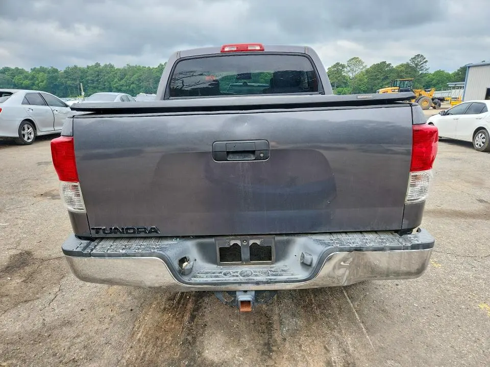 2011 TOYOTA TUNDRA CREWMAX SR5  