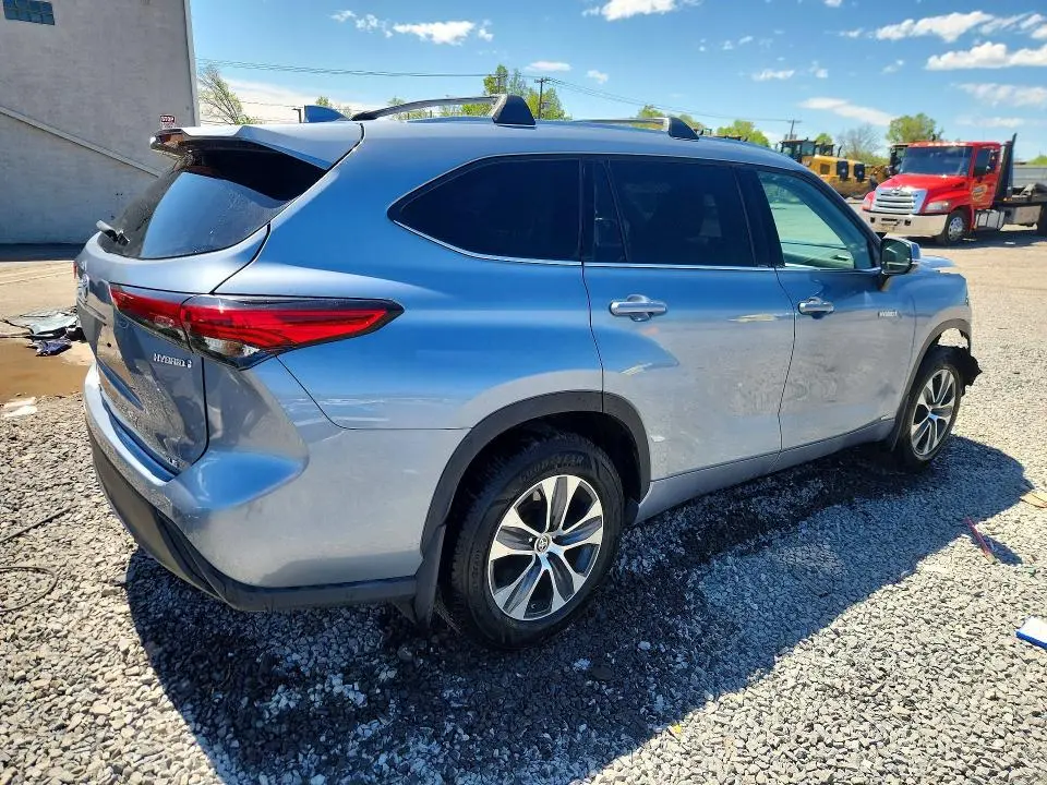 2021 TOYOTA HIGHLANDER HYBRID XLE  