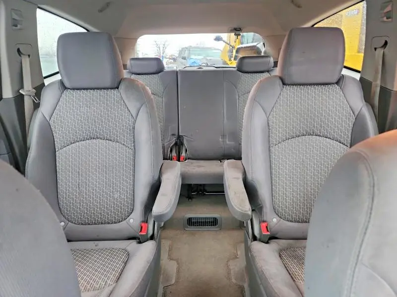 2011 CHEVROLET TRAVERSE LT  