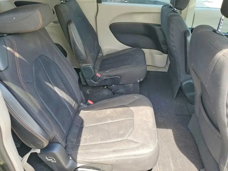 2017 CHRYSLER PACIFICA LX  