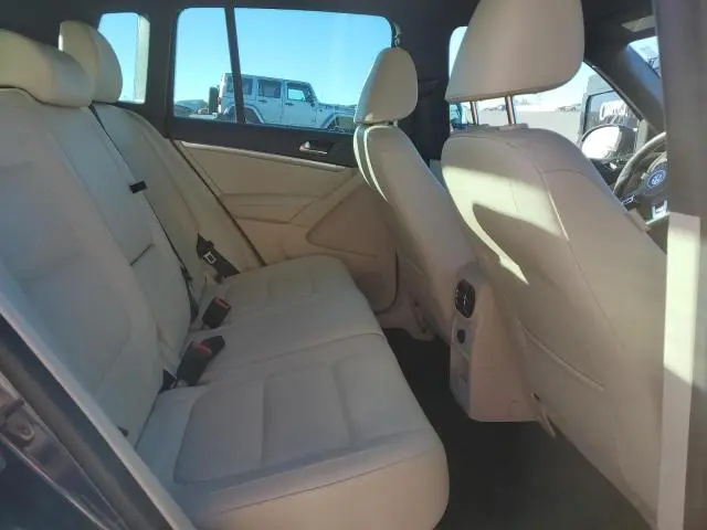2016 VOLKSWAGEN TIGUAN S  