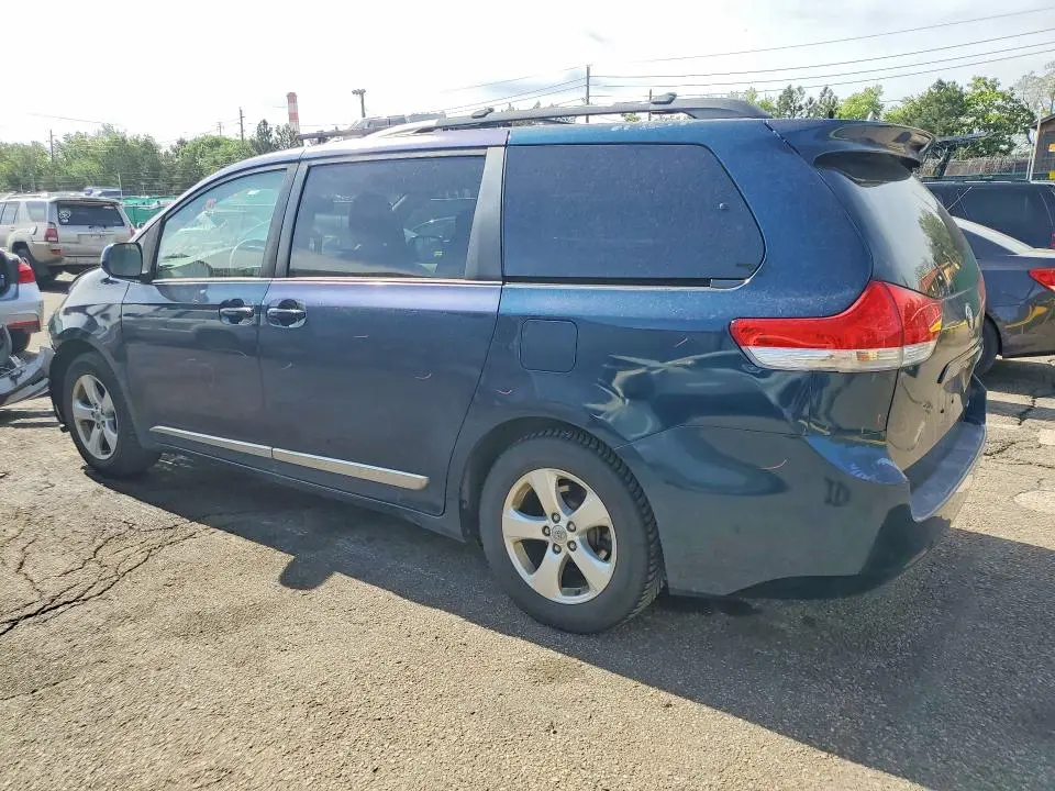 2012 TOYOTA SIENNA LE  
