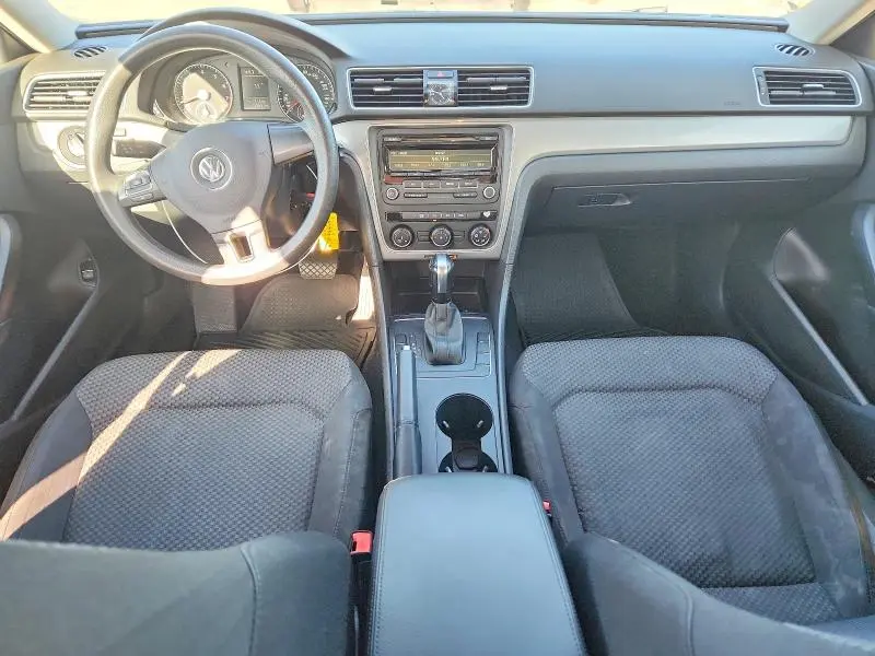 2013 VOLKSWAGEN PASSAT S  
