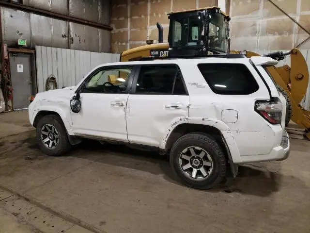 2023 TOYOTA 4RUNNER SE  