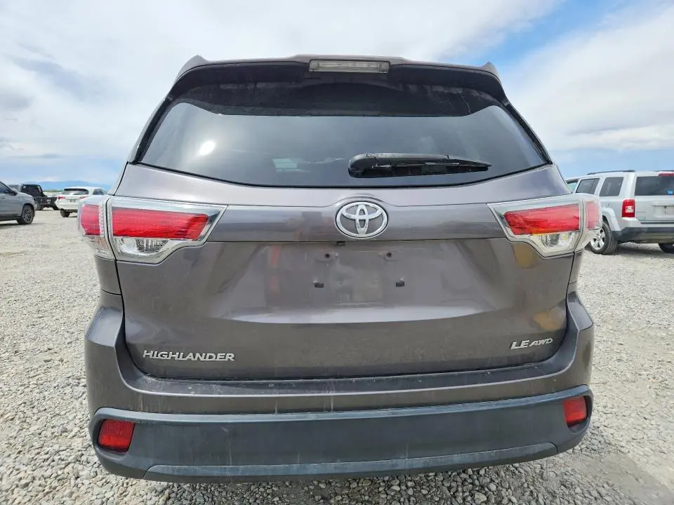 2015 TOYOTA HIGHLANDER LE  