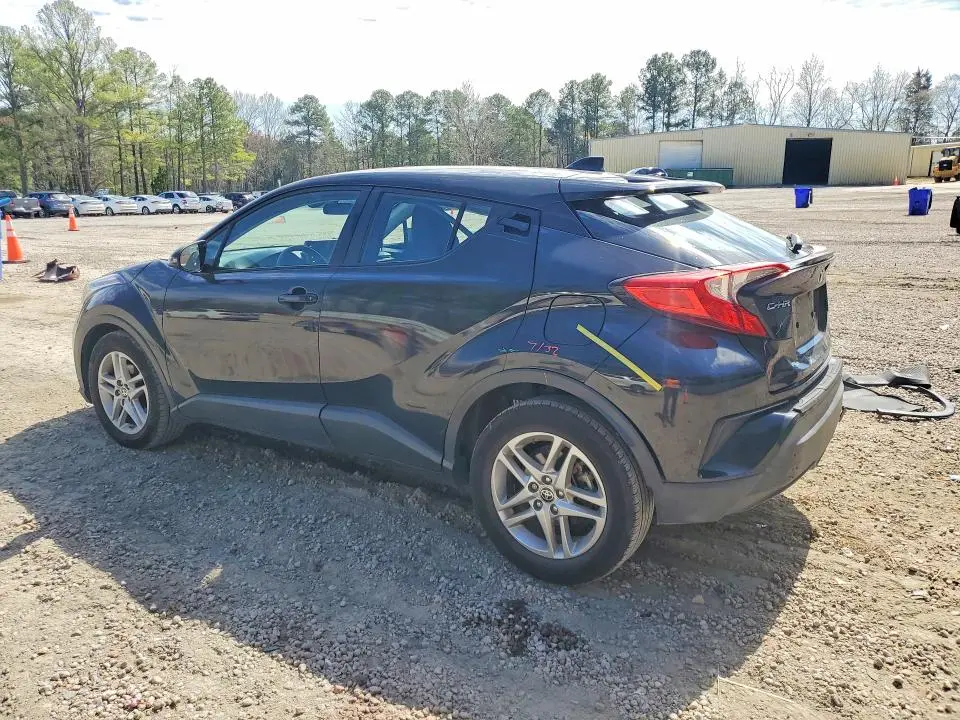 2021 TOYOTA C-HR LE  