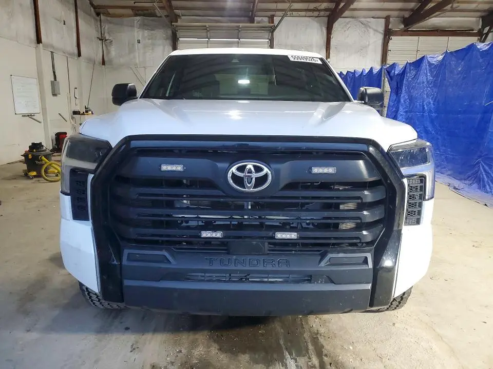 2026 TOYOTA TUNDRA SR  