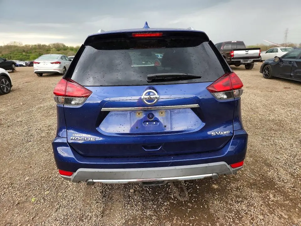 2017 NISSAN ROGUE SV  