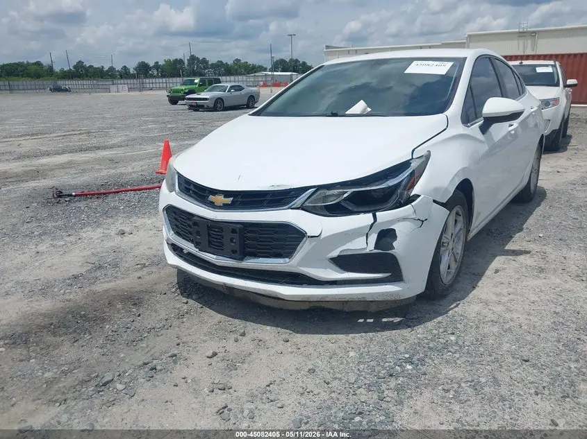 2017 CHEVROLET CRUZE LT AUTO