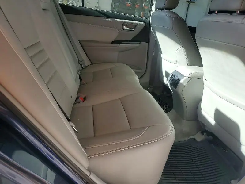 2015 TOYOTA CAMRY XLE  
