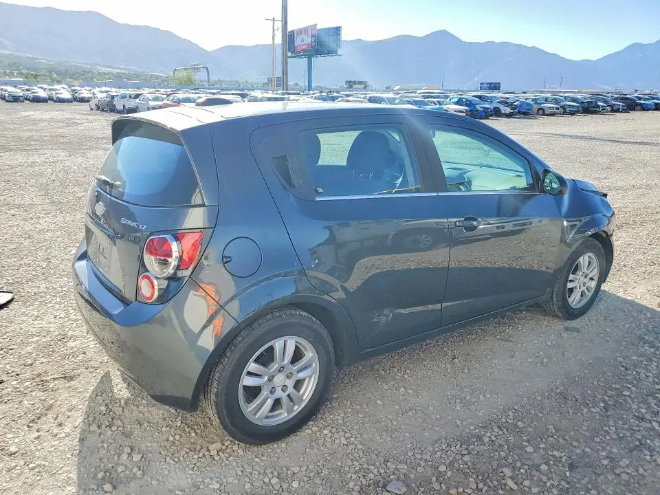 2016 CHEVROLET SONIC LT  