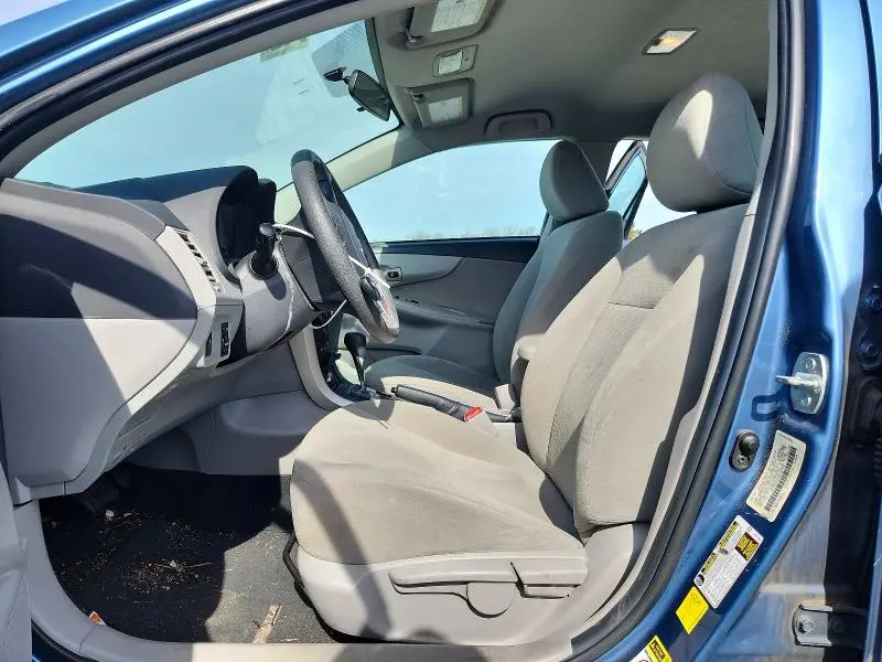 2013 TOYOTA COROLLA BASE  
