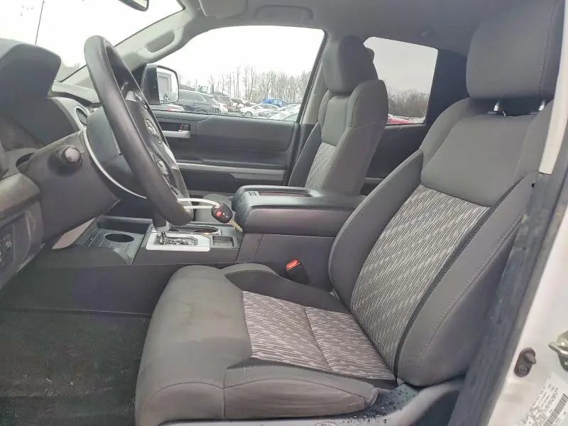 2018 TOYOTA TUNDRA SR5  