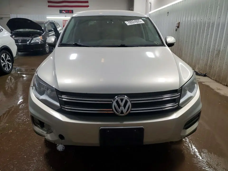 2013 VOLKSWAGEN TIGUAN S  
