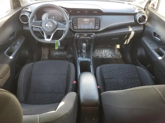 2021 NISSAN KICKS SV  