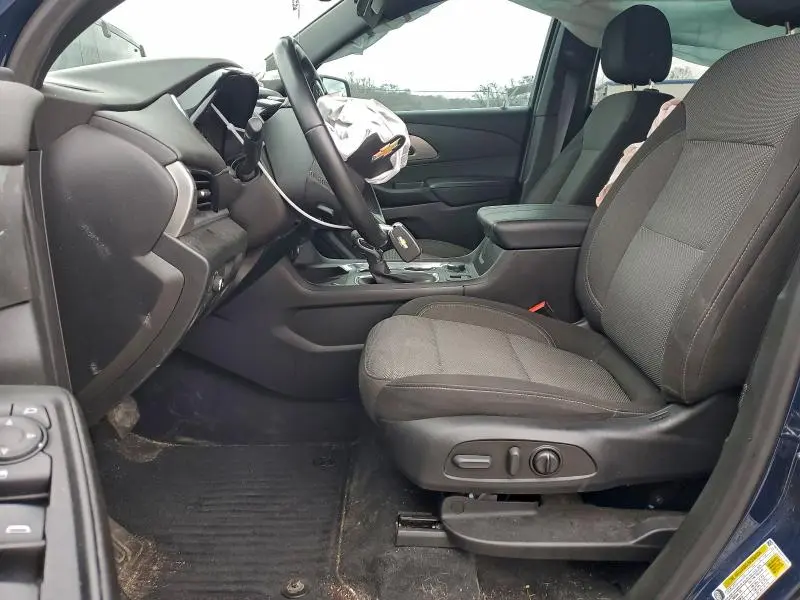 2023 CHEVROLET TRAVERSE LT  