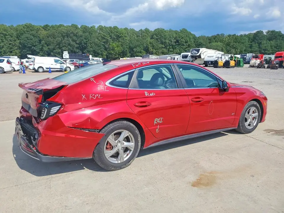 2021 HYUNDAI SONATA SE  