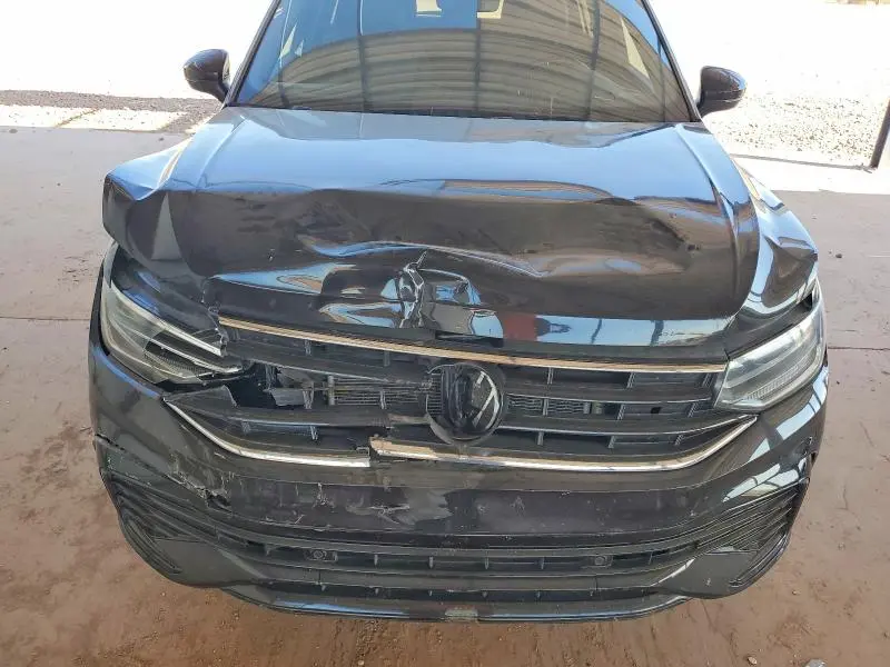 2023 VOLKSWAGEN TIGUAN SE R-LINE BLACK  
