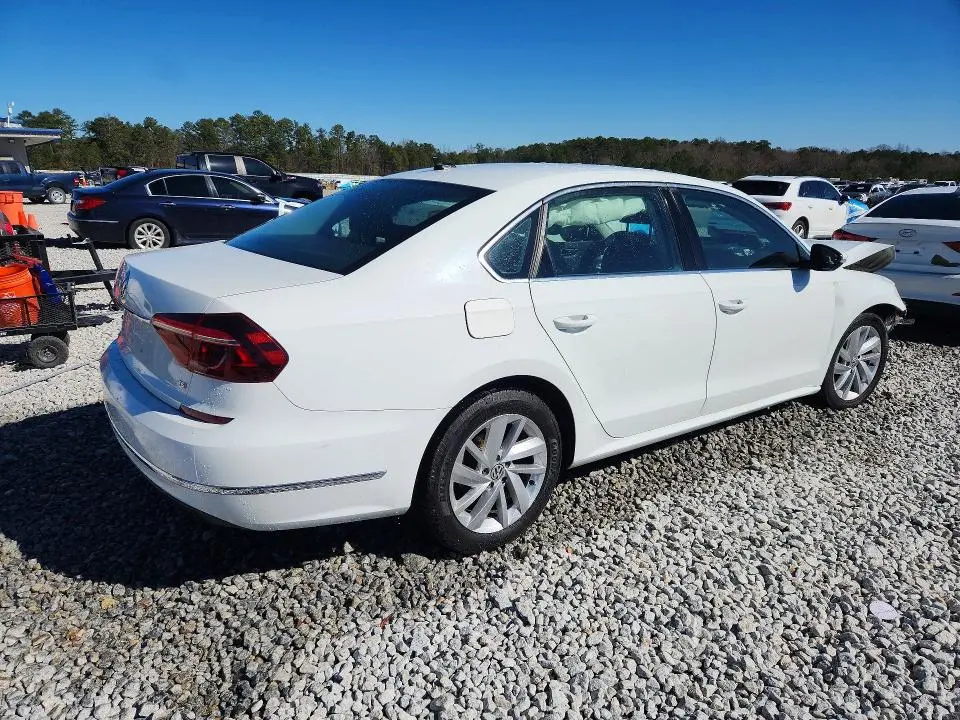 2018 VOLKSWAGEN PASSAT SE  
