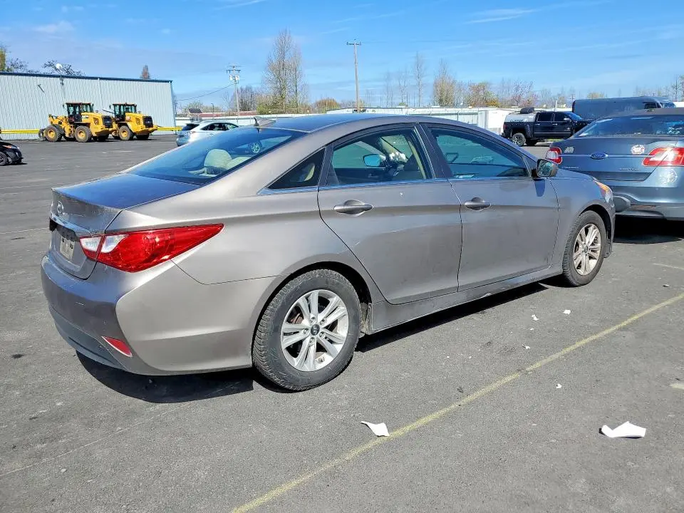 2014 HYUNDAI SONATA GLS  