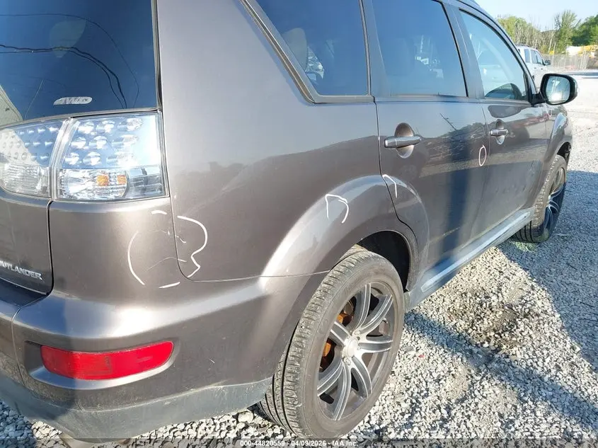2011 MITSUBISHI OUTLANDER SE