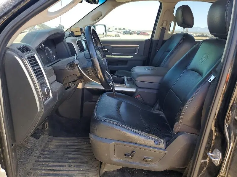 2015 RAM 1500 SLT  