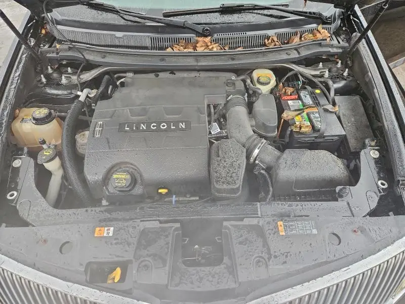 2014 LINCOLN MKT   