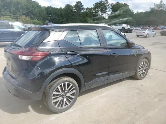 2022 NISSAN KICKS SV  