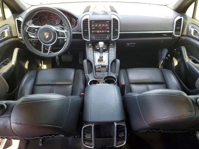 2018 PORSCHE CAYENNE   