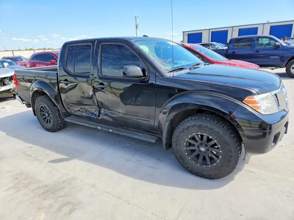 2017 NISSAN FRONTIER SV  