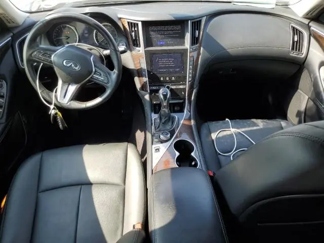 2018 INFINITI Q50 LUXE  