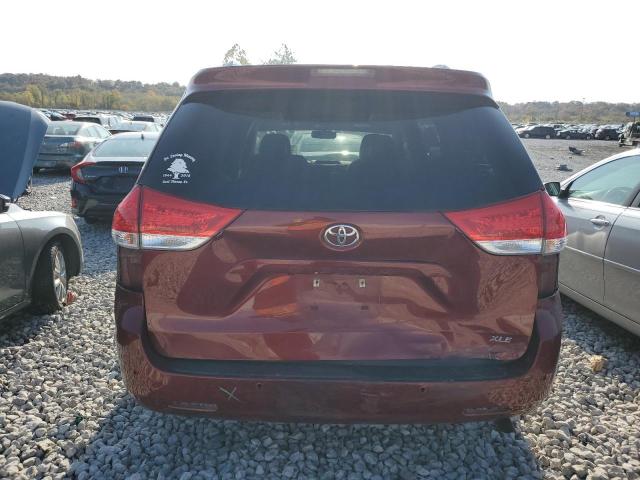 2014 TOYOTA SIENNA XLE