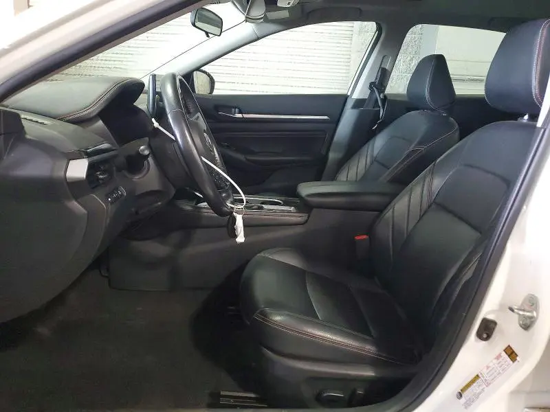 2023 NISSAN ALTIMA SR  