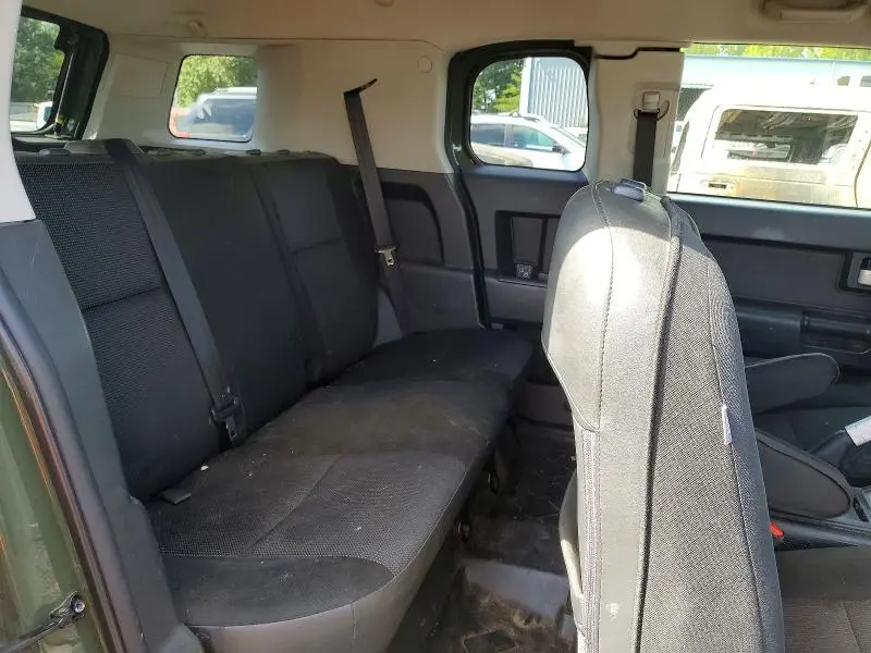 2010 TOYOTA FJ CRUISER   