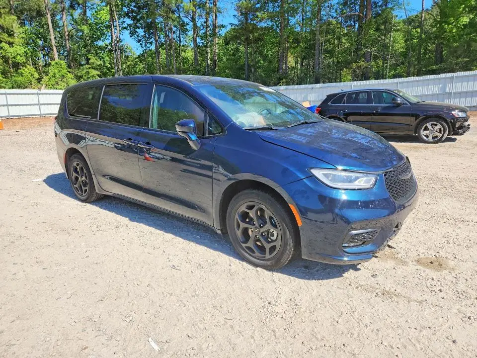 2022 CHRYSLER PACIFICA HYBRID LIMITED  