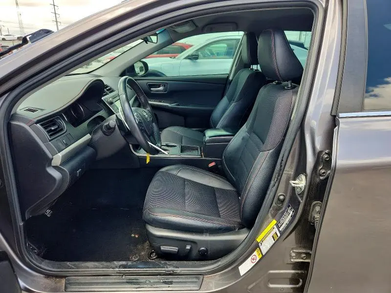 2017 TOYOTA CAMRY SE  